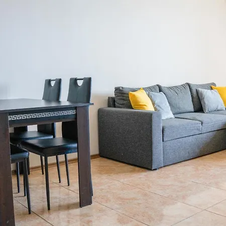 Apartament Midia 아파트 아헬로이